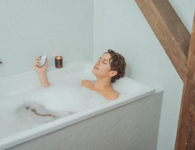 Is there a benefit of using biofeedback to guide your breathing? And can breathing in essential oils really lead to better relaxation? This is what science says.